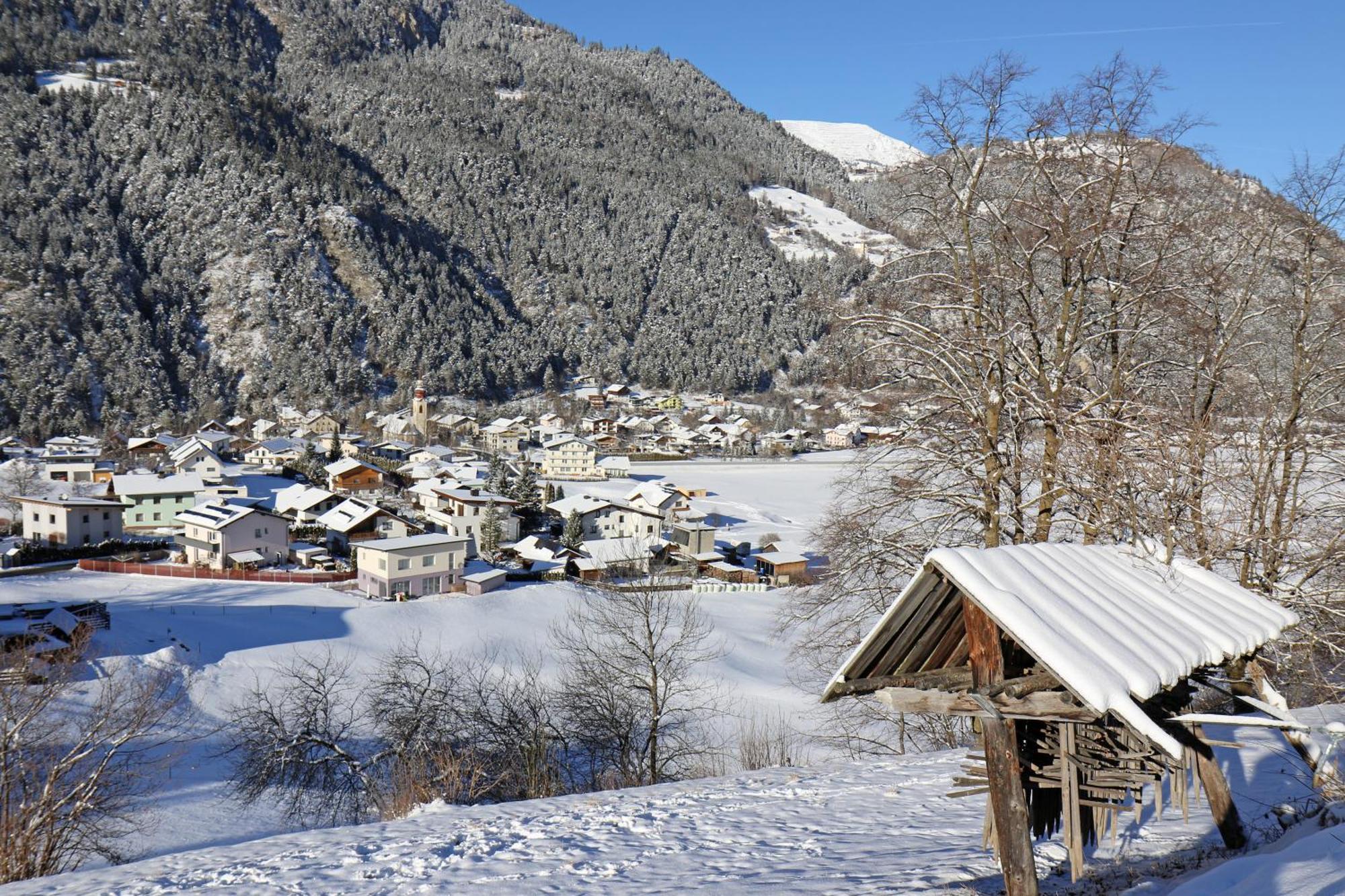 Gasthof Hirschen Pfunds Exterior photo