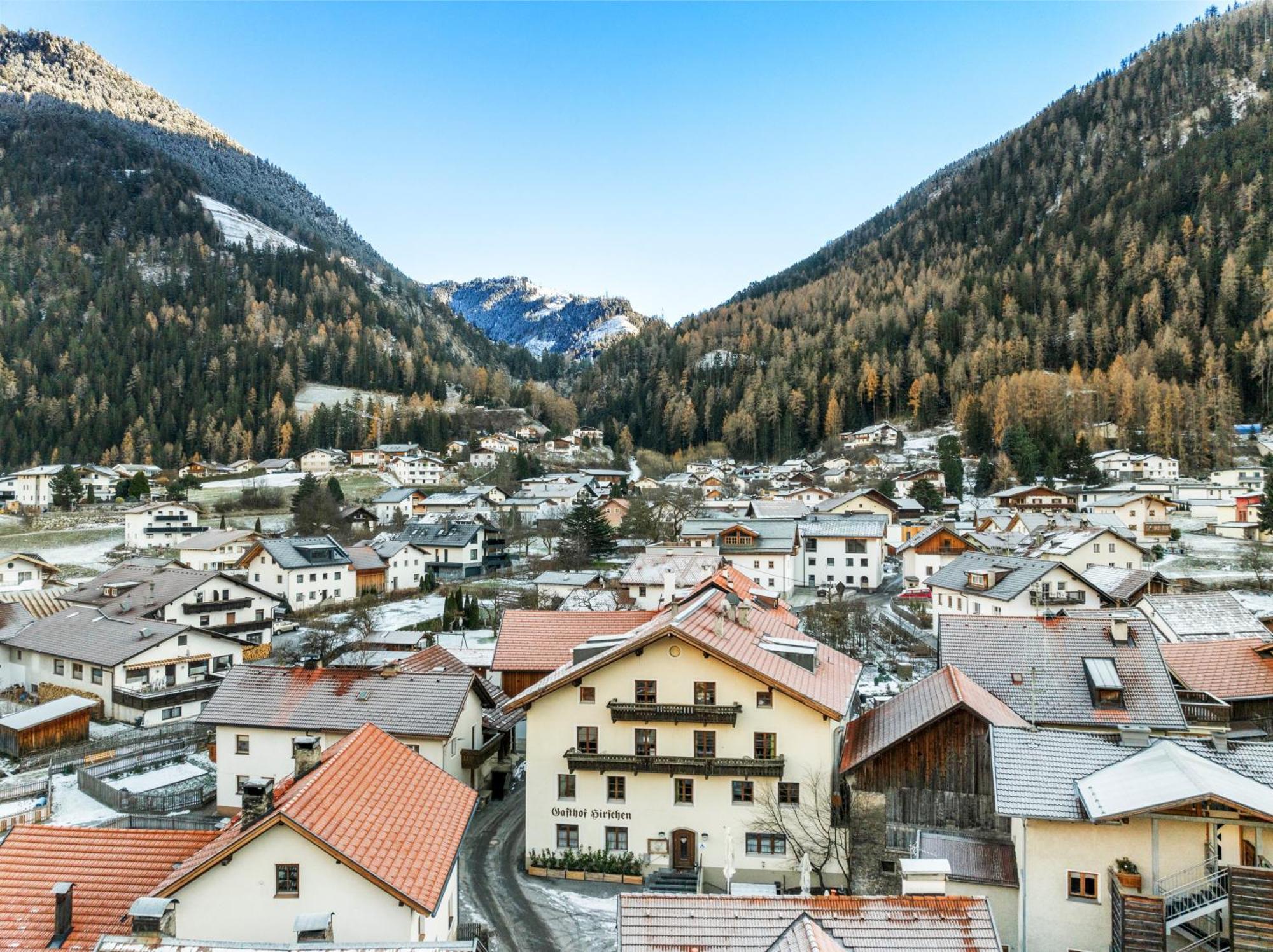 Gasthof Hirschen Pfunds Exterior photo